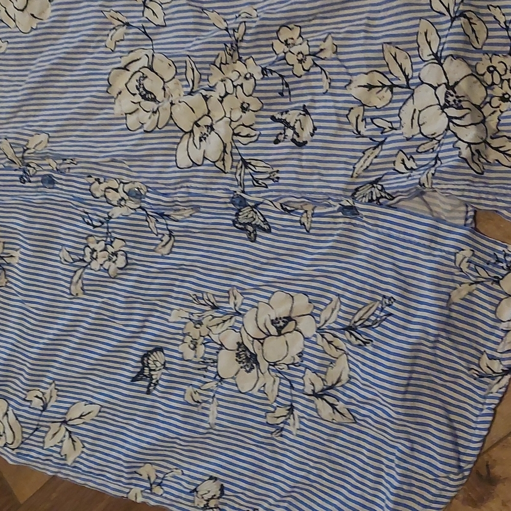 Floral‎ blouse - Picture 4 of 6